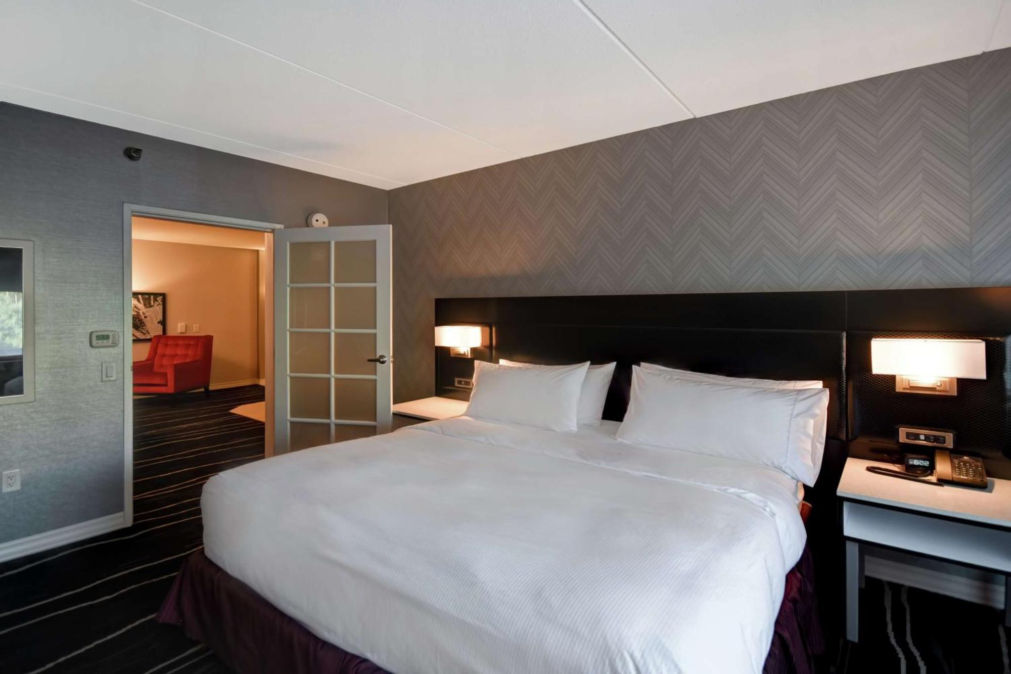 Doubletree By Hilton Deadwood At Cadillac Jack'S Exterior photo