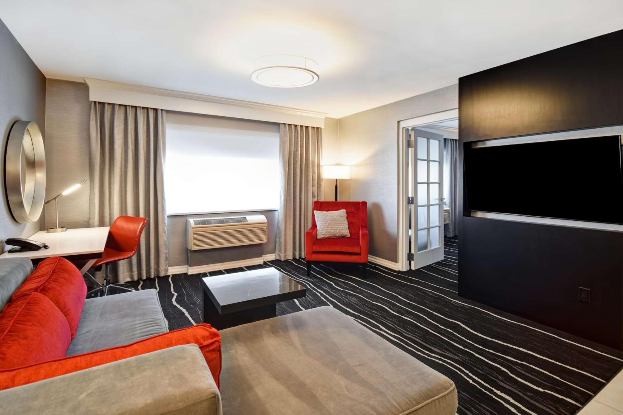 Doubletree By Hilton Deadwood At Cadillac Jack'S Exterior photo